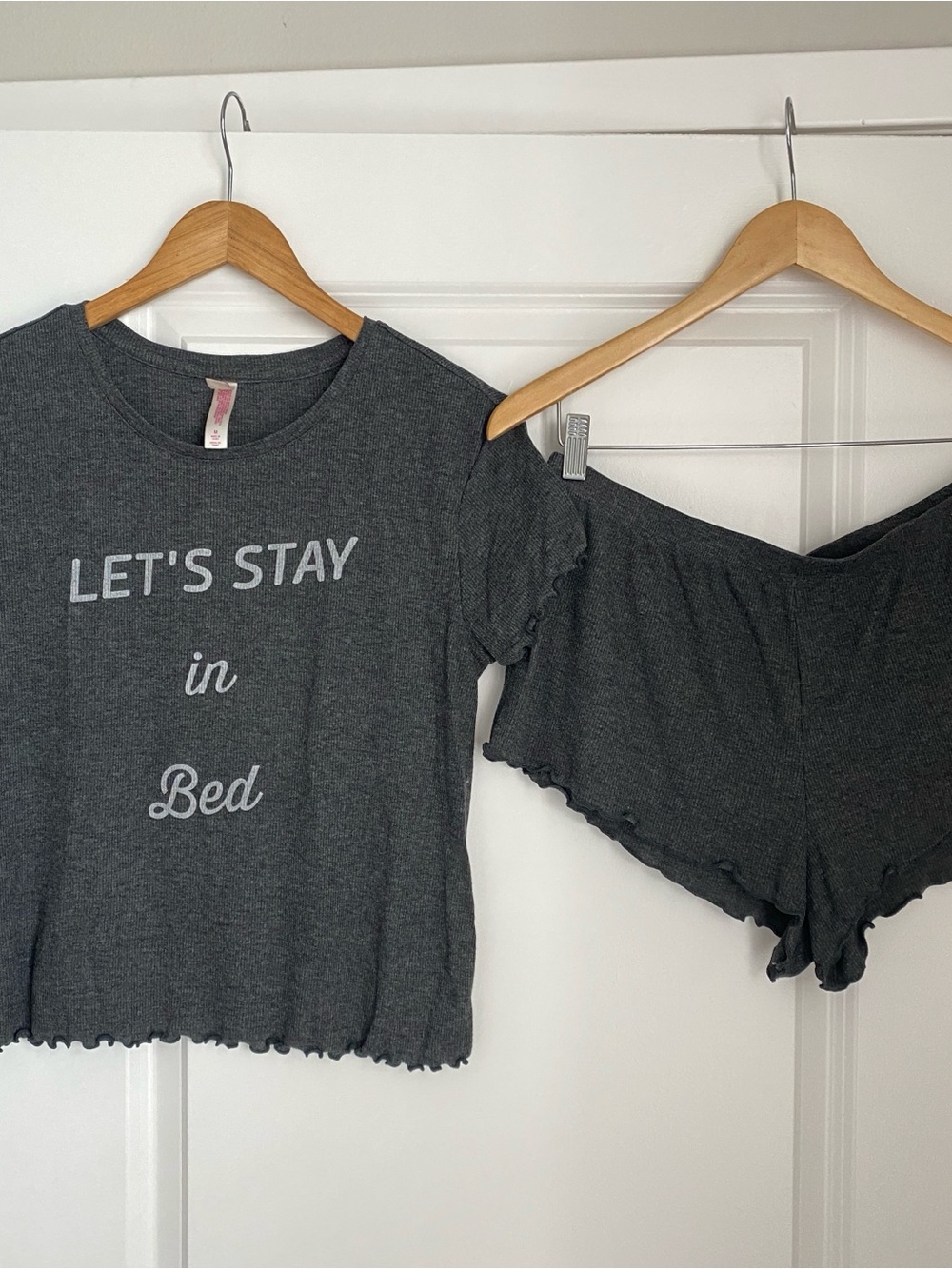 Xhilaration Women's Dark Gray 'LET'S STAY in Bed' Short Medium Pajama Set - Picture 1 of 7
